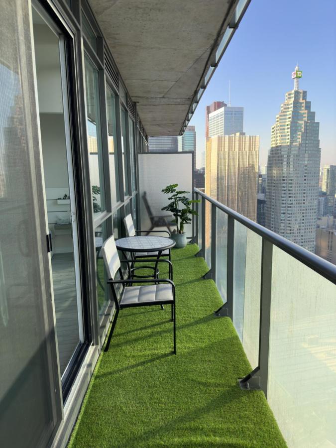Luxury Downtown Toronto 2 Bedroom Suite With City And Lake Views And Free Parking Ngoại thất bức ảnh